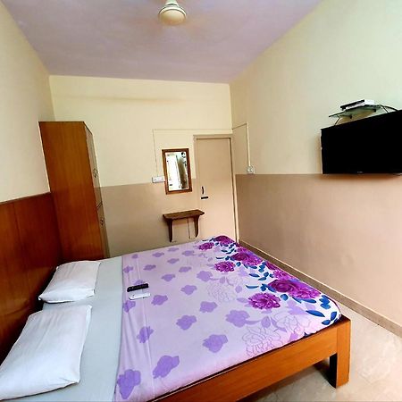 Veekay Residency Hotel Bangalore Buitenkant foto